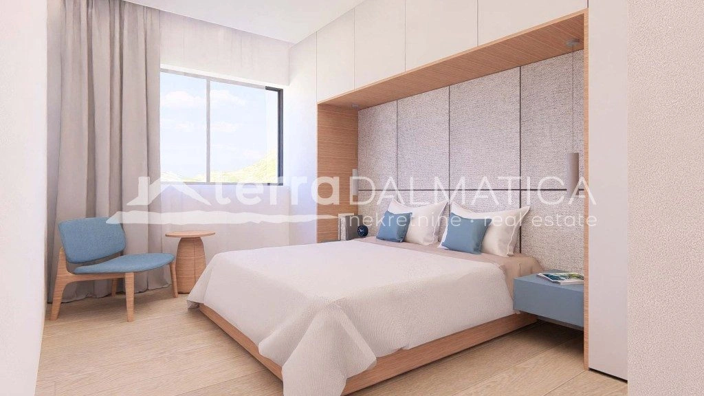 Luxuriöses Apartment mit vier Schlafzimmern, Dachterrasse und Panoramablick – Sukošan