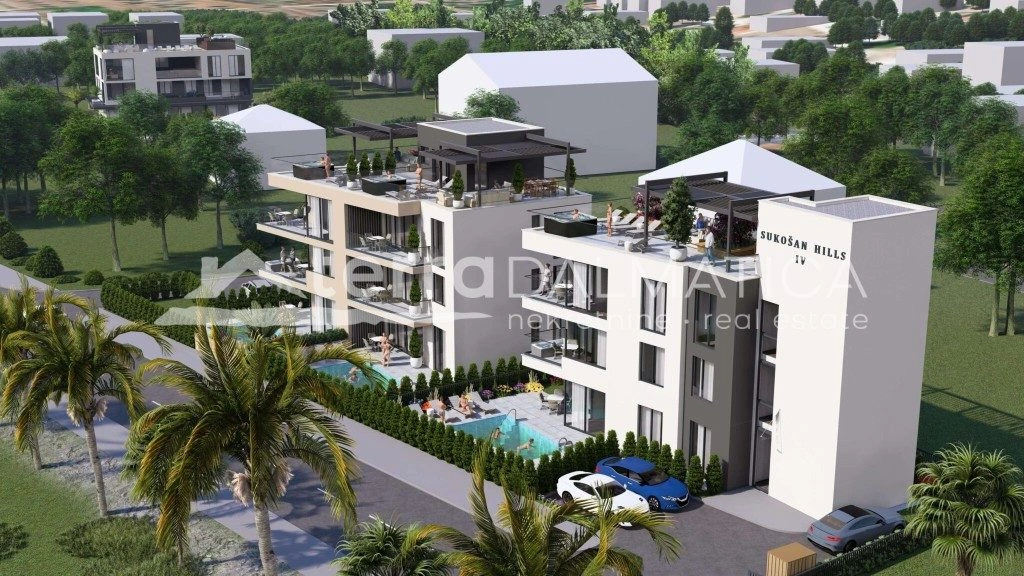 Luxuriöses Apartment mit vier Schlafzimmern, Dachterrasse und Panoramablick – Sukošan