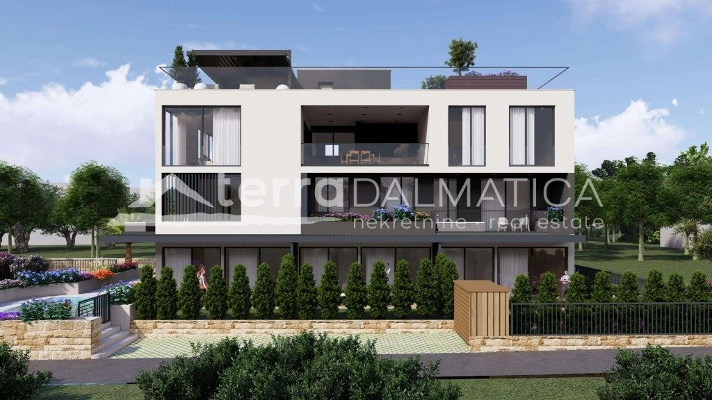 Luxuriöses Apartment mit vier Schlafzimmern, Dachterrasse und Panoramablick – Sukošan