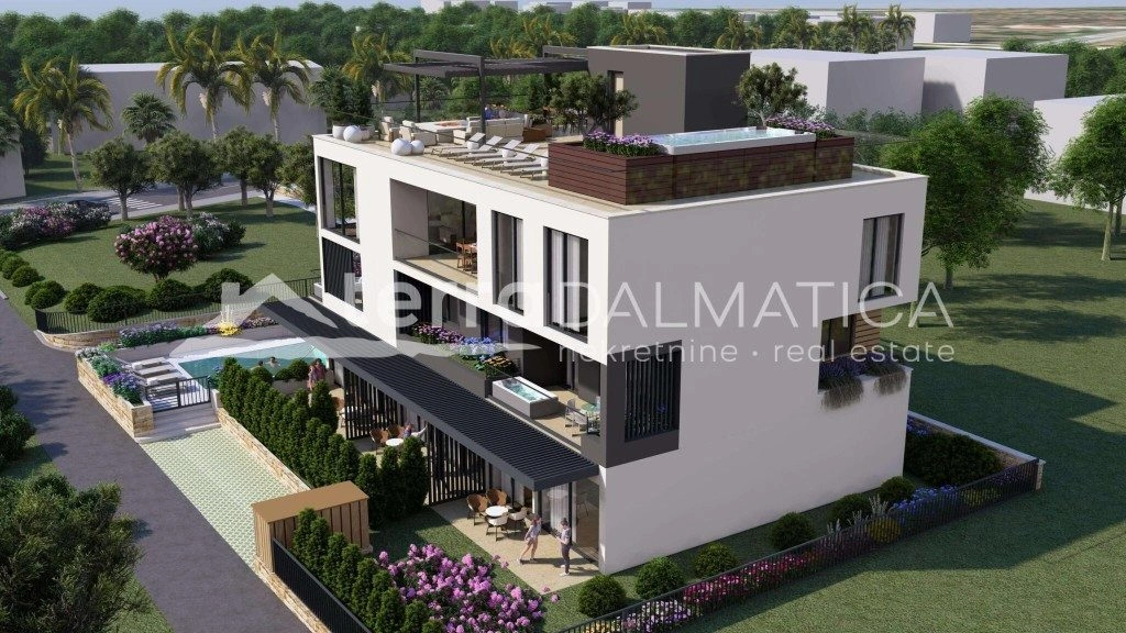 Luxuriöses Apartment mit vier Schlafzimmern, Dachterrasse und Panoramablick – Sukošan