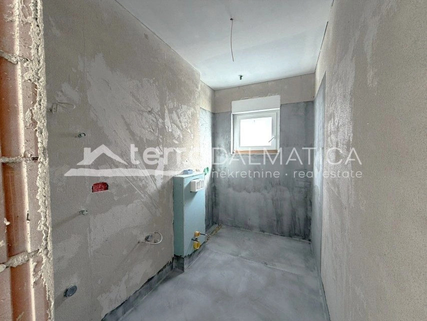 Apartament dwupoziomowy z tarasami i widokiem na morze – Vodice