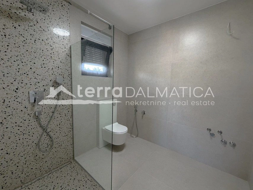 Žaborić, penthouse z pięknym widokiem na morze