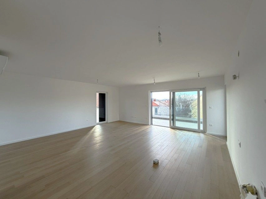 Penthouse, Vodice – Dachterrasse mit herrlicher Aussicht, zwei Minuten vom Zentrum entfernt