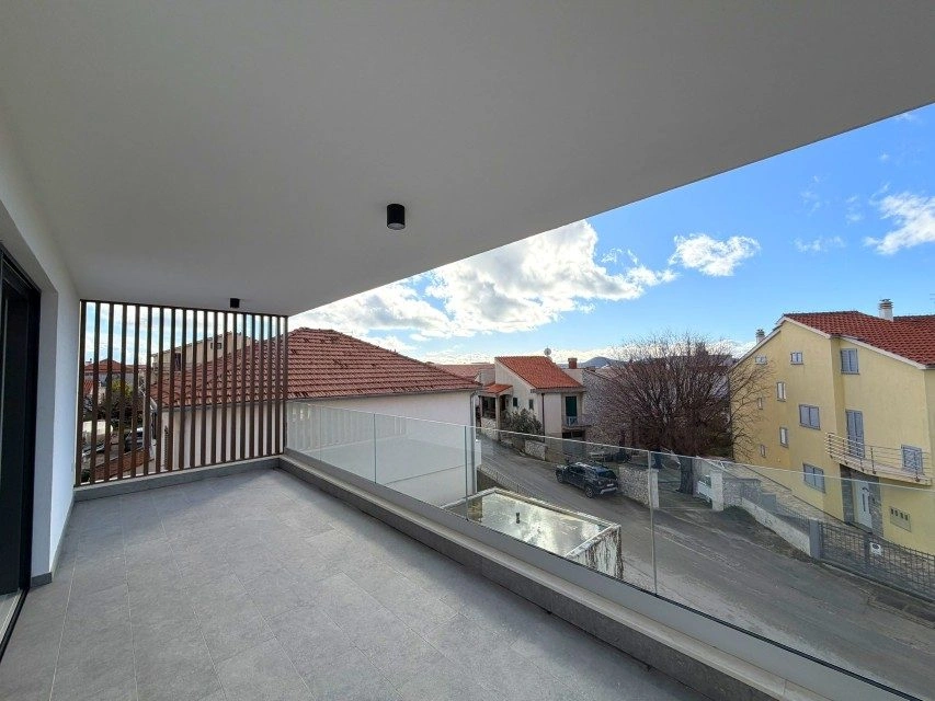 Penthouse, Vodice – Dachterrasse mit herrlicher Aussicht, zwei Minuten vom Zentrum entfernt
