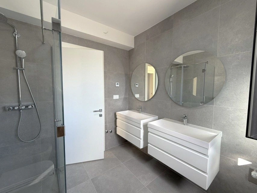 Penthouse, Vodice – 114 m² große Dachterrasse, Aufzug, 200 m vom Zentrum entfernt