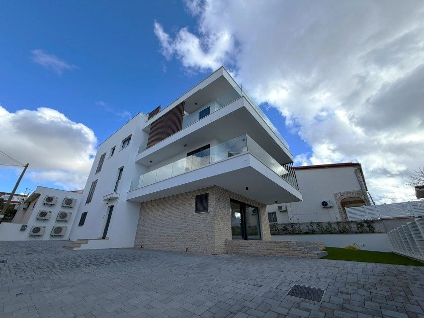 Penthouse, Vodice – 114 m² große Dachterrasse, Aufzug, 200 m vom Zentrum entfernt
