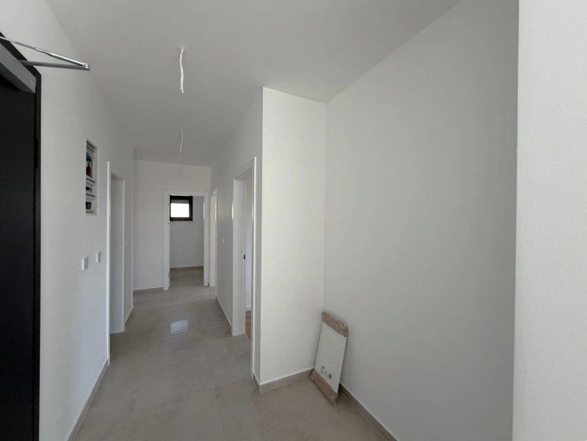 Wohnung in Tribunj – Neubau, Meerblick, Garten