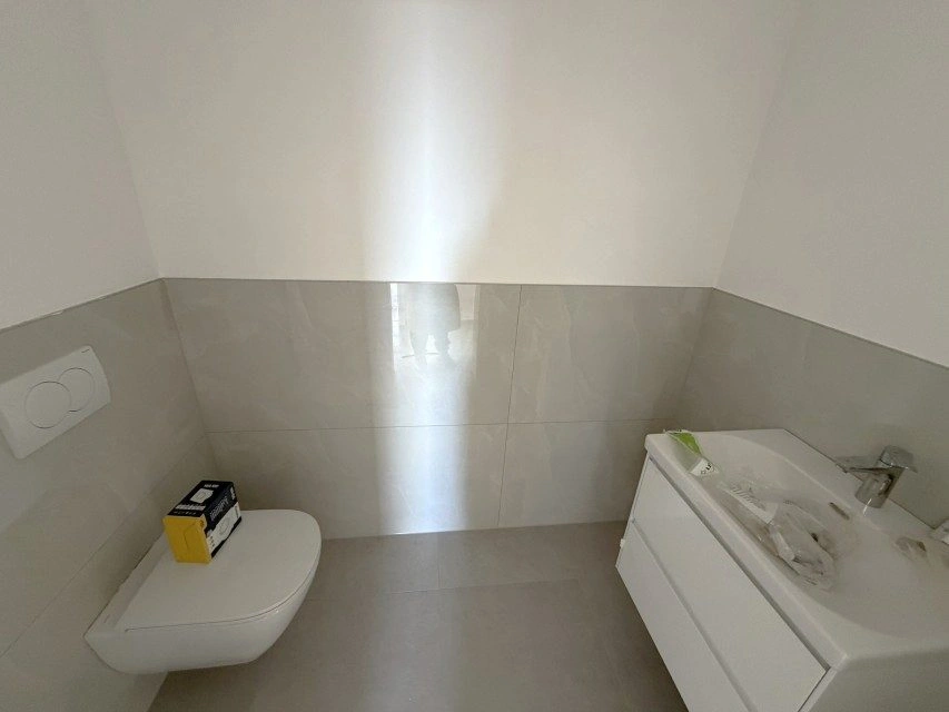 Wohnung in Tribunj – Neubau, Meerblick, Garten