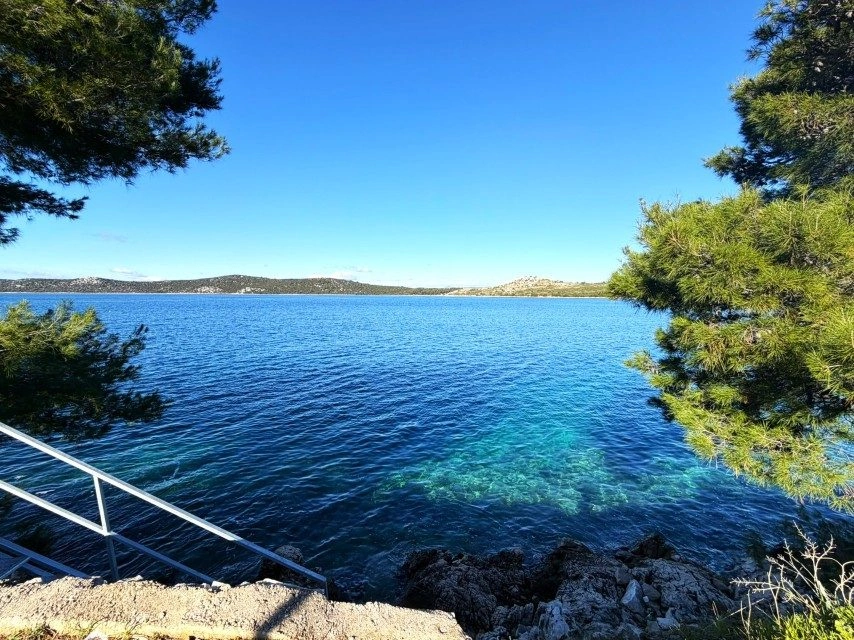 Penthouse, Šparadići - erste Reihe zum Meer