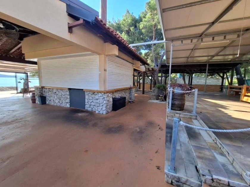 Gut etabliertes Restaurant und Strandbar direkt am Strand – bereit für die Saison