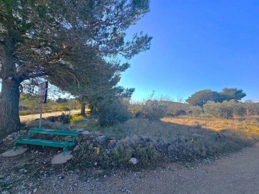 Prostrano zemljište u Jezerima na otoku Murteru