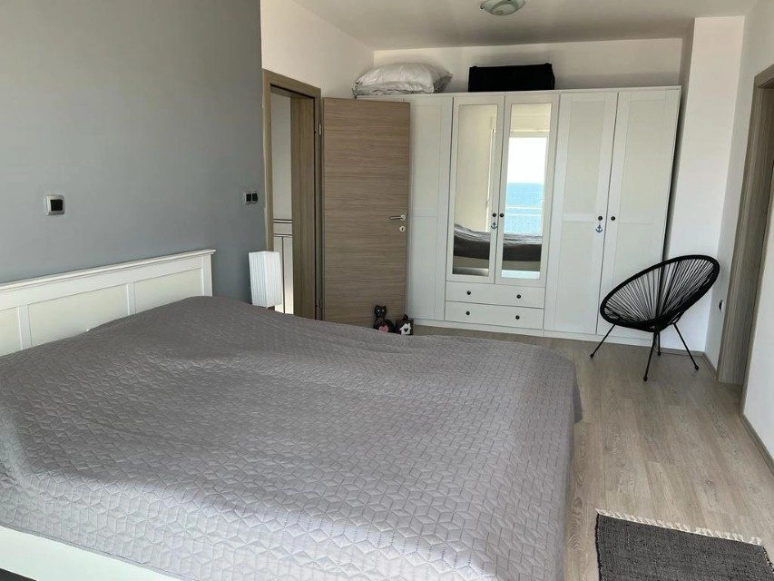 Villa Trogir mit Swimmingpool, 50 m vom Meer entfernt