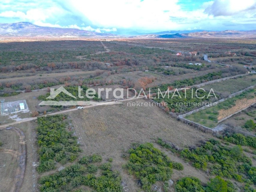 Baugrundstück in Pakovo Selo, 5297 m2