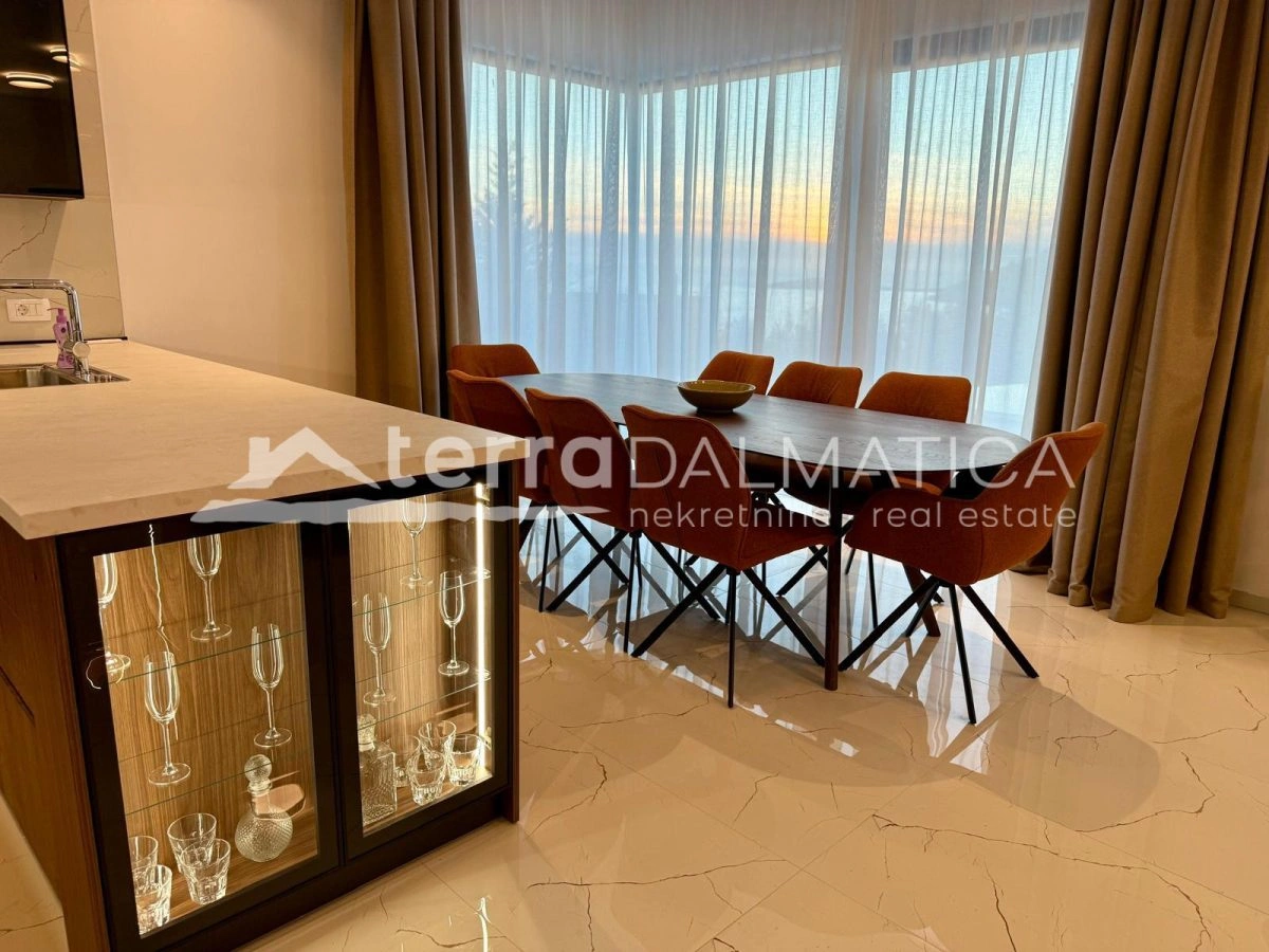 Umgebung von Rogoznica, Luxusvilla mit Infinity-Pool, 100 m vom Meer entfernt