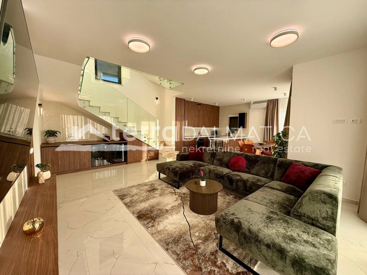 Umgebung von Rogoznica, Luxusvilla mit Infinity-Pool, 100 m vom Meer entfernt