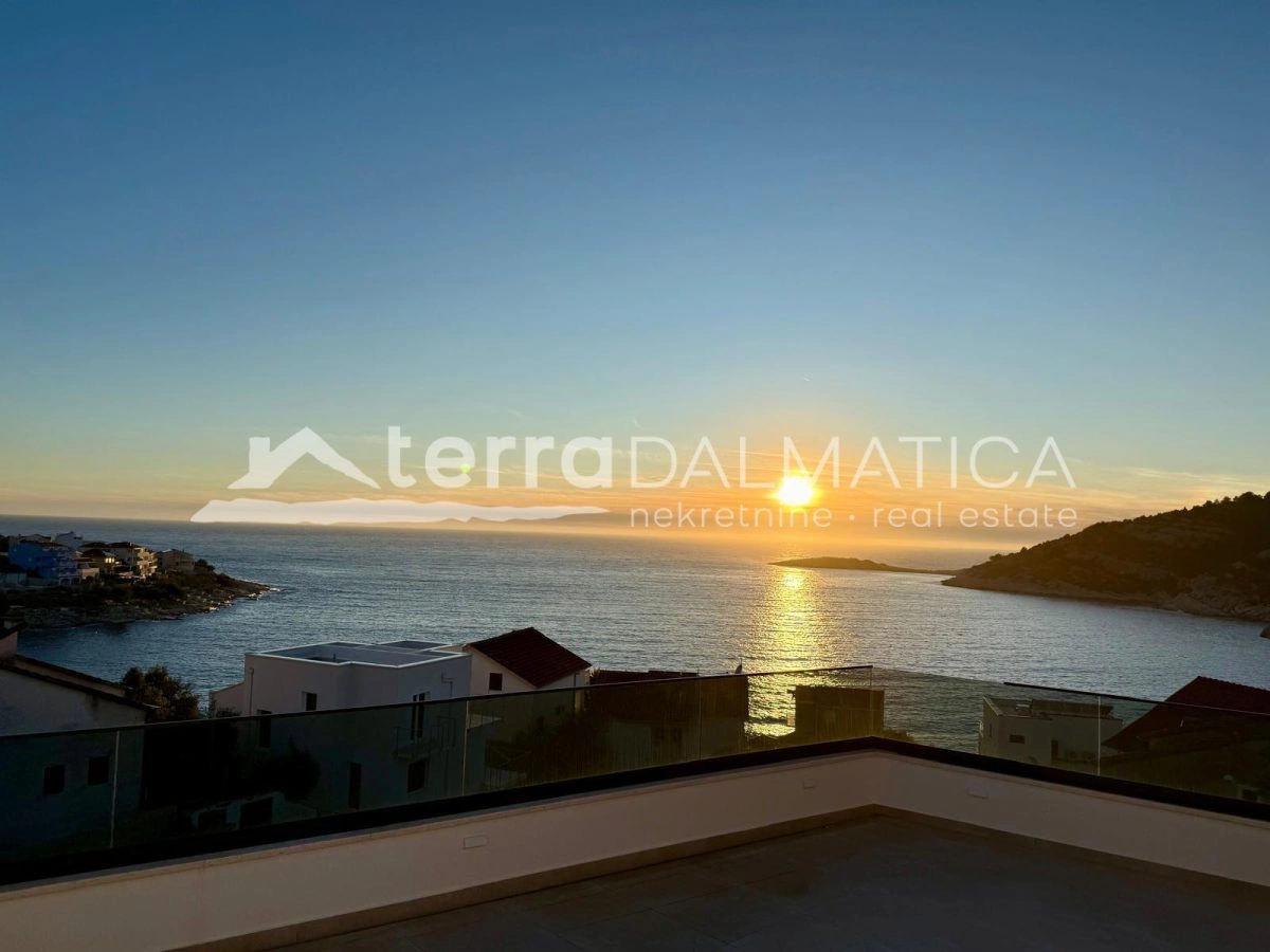 Umgebung von Rogoznica, Luxusvilla mit Infinity-Pool, 100 m vom Meer entfernt