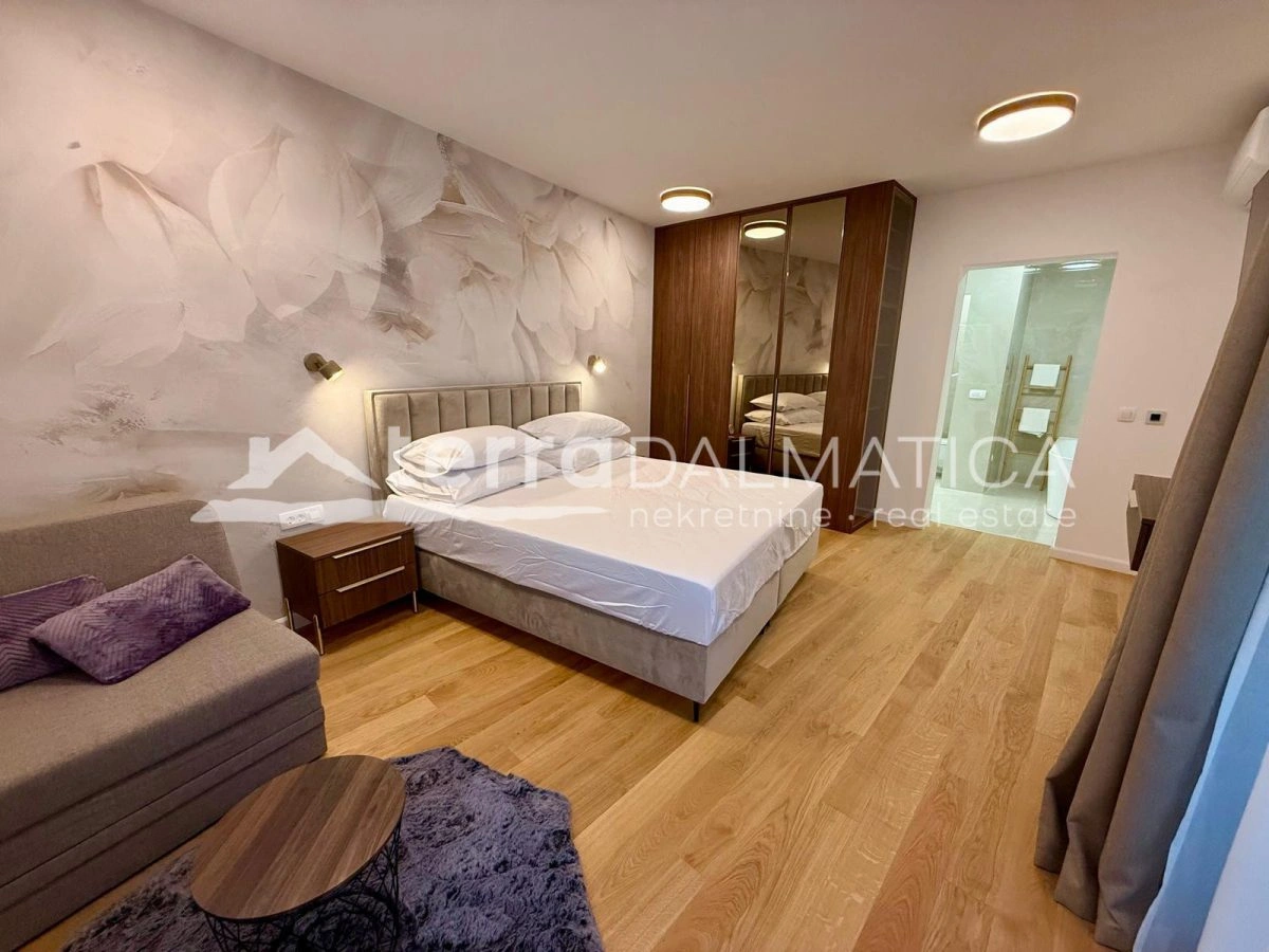 Umgebung von Rogoznica, Luxusvilla mit Infinity-Pool, 100 m vom Meer entfernt