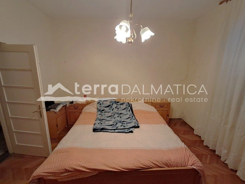 Haus, Šibenik – zentrumsnah, großer Garten