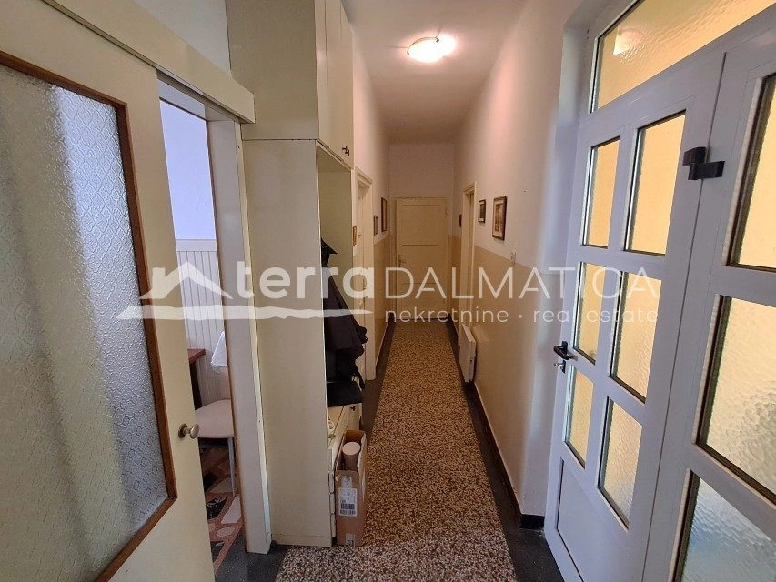 Haus, Šibenik – zentrumsnah, großer Garten