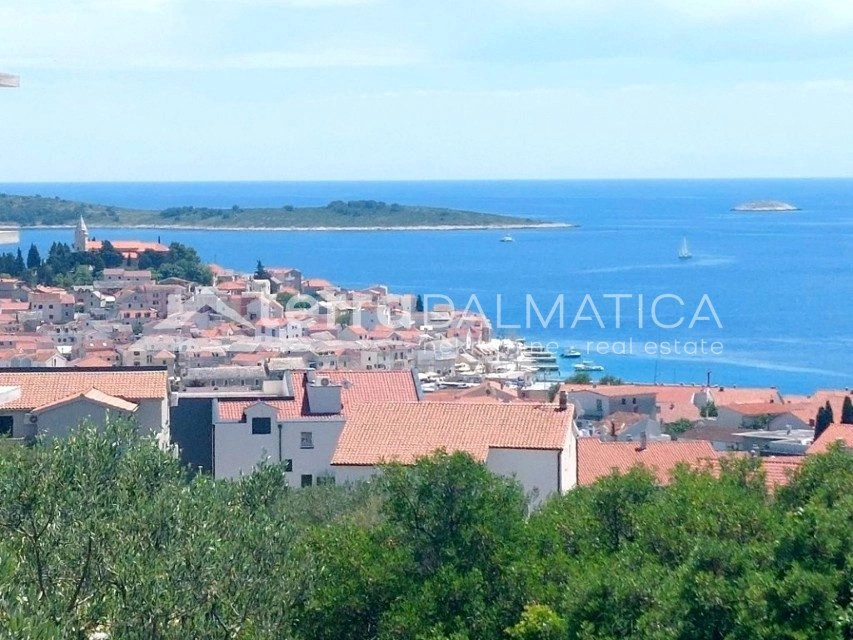 Moderan stan, Primošten – pogled na more, vrt