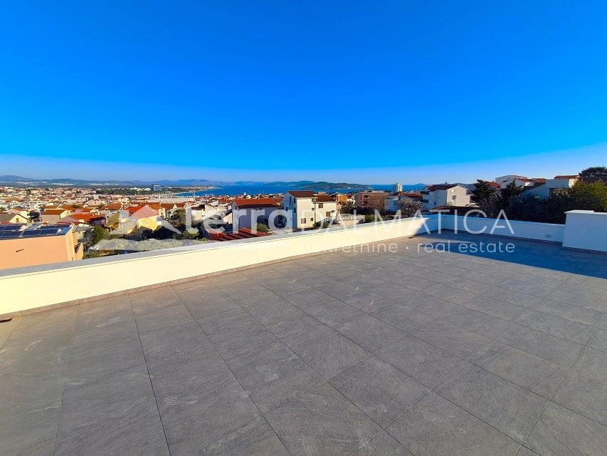 Wohnung in Vodice – Neubau mit Panoramablick