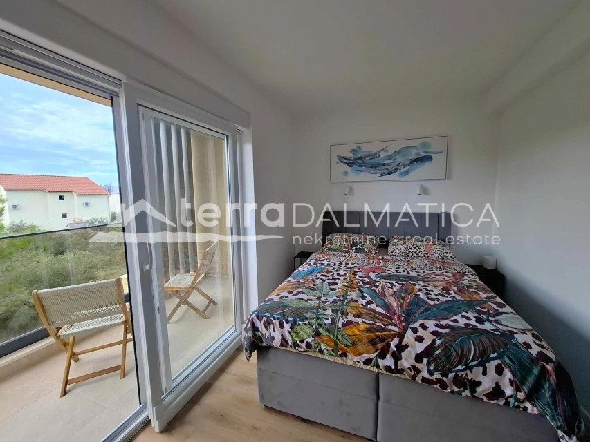 Familienhaus in Vodice – mit Swimmingpool, in Strandnähe