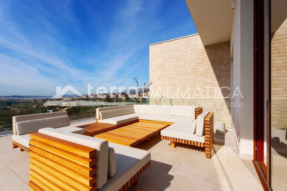 Luxusvilla in Split – mit Wellnessbereich und Panoramablick