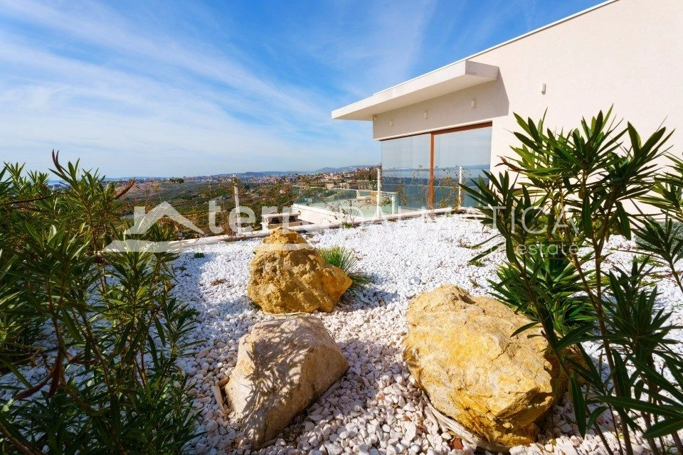 Luxusvilla in Split – mit Wellnessbereich und Panoramablick