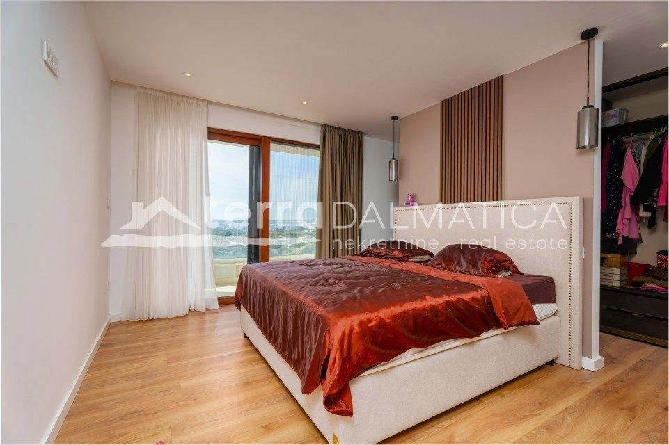 Luxusvilla in Split – mit Wellnessbereich und Panoramablick