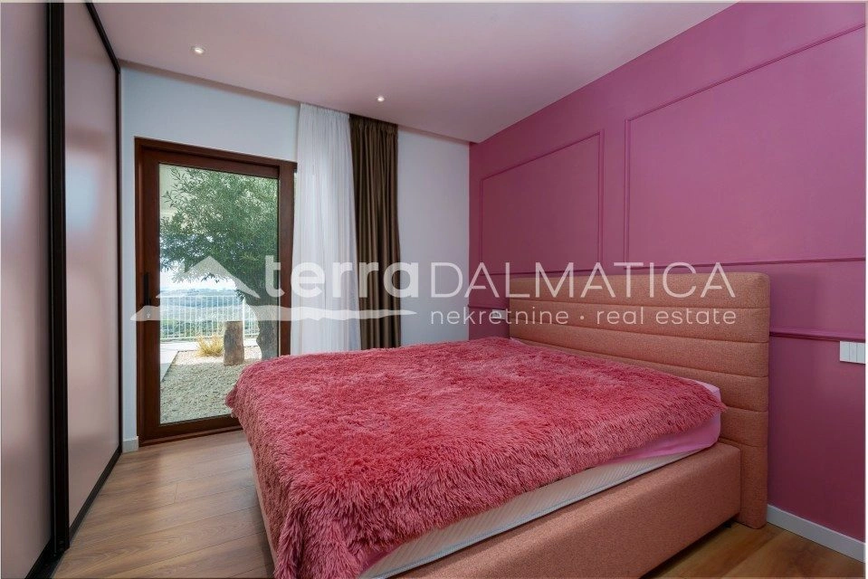 Luxusvilla in Split – mit Wellnessbereich und Panoramablick