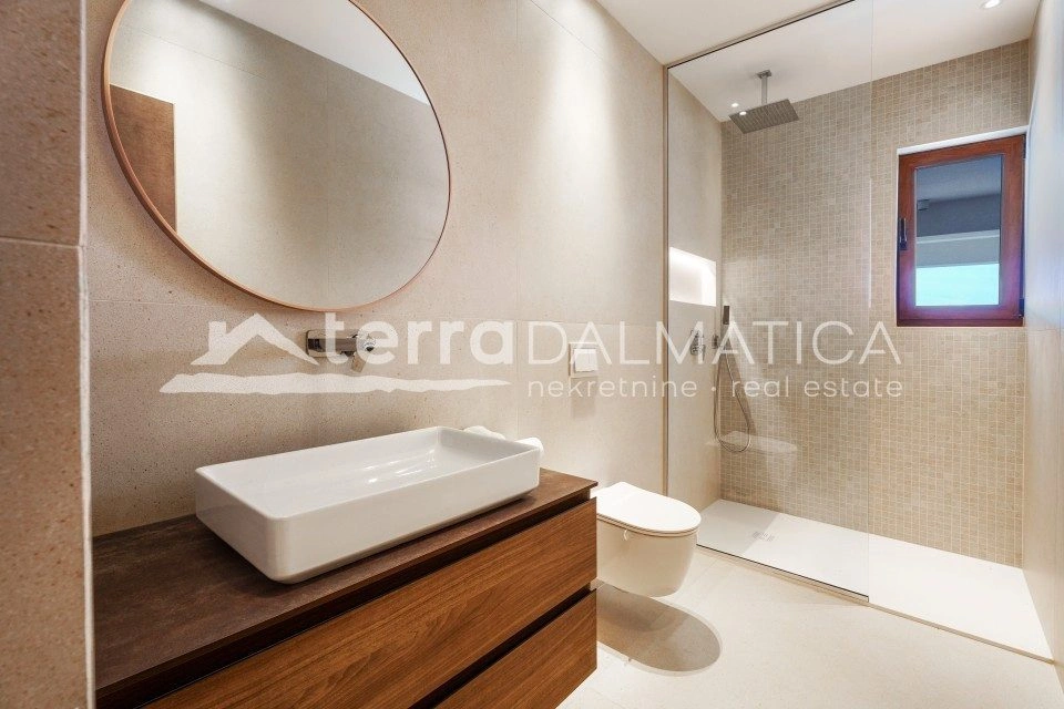 Luxusvilla in Split – mit Wellnessbereich und Panoramablick