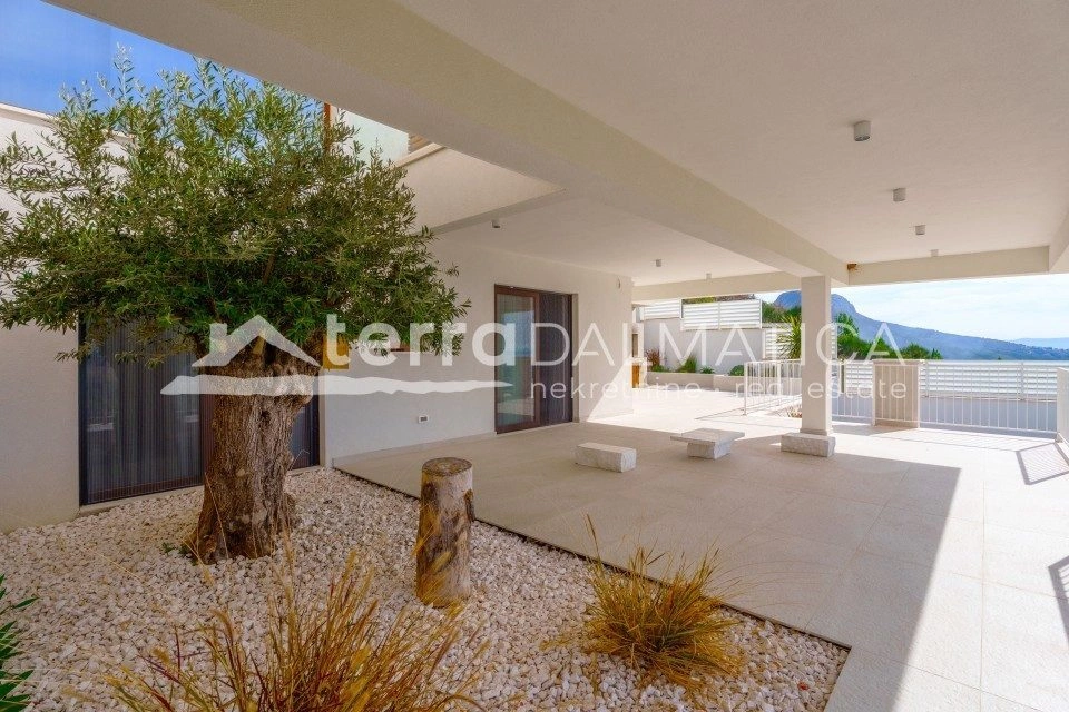 Luxusvilla in Split – mit Wellnessbereich und Panoramablick
