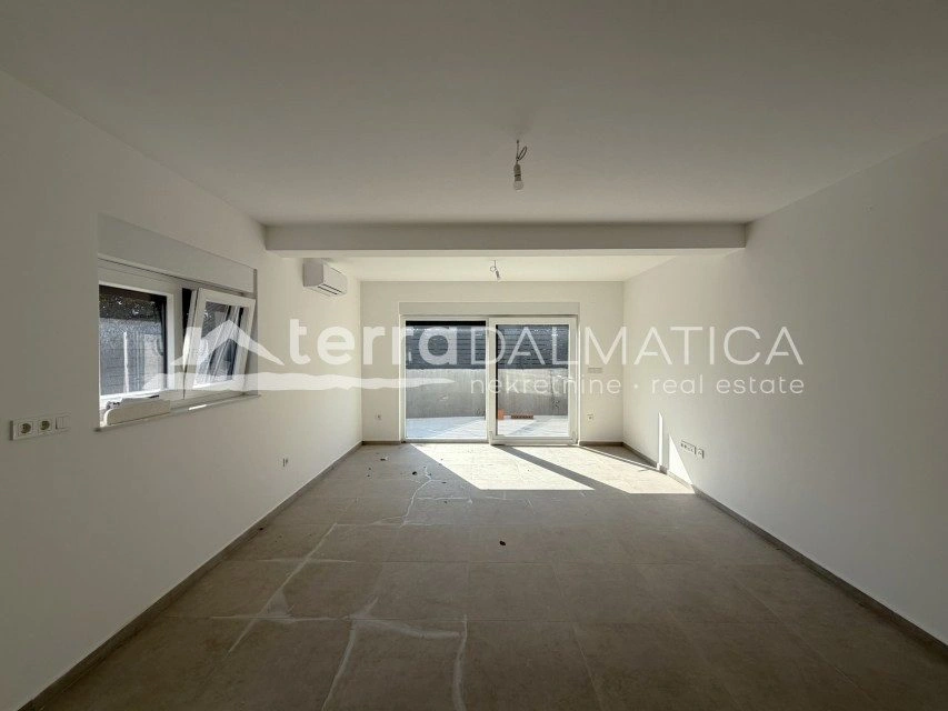 Apartment, Žaborić – Neubau mit Garten, in Meeresnähe