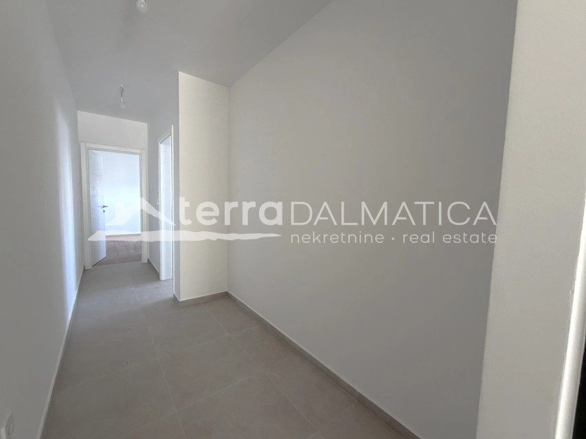 Apartment, Žaborić – Neubau mit Garten, in Meeresnähe