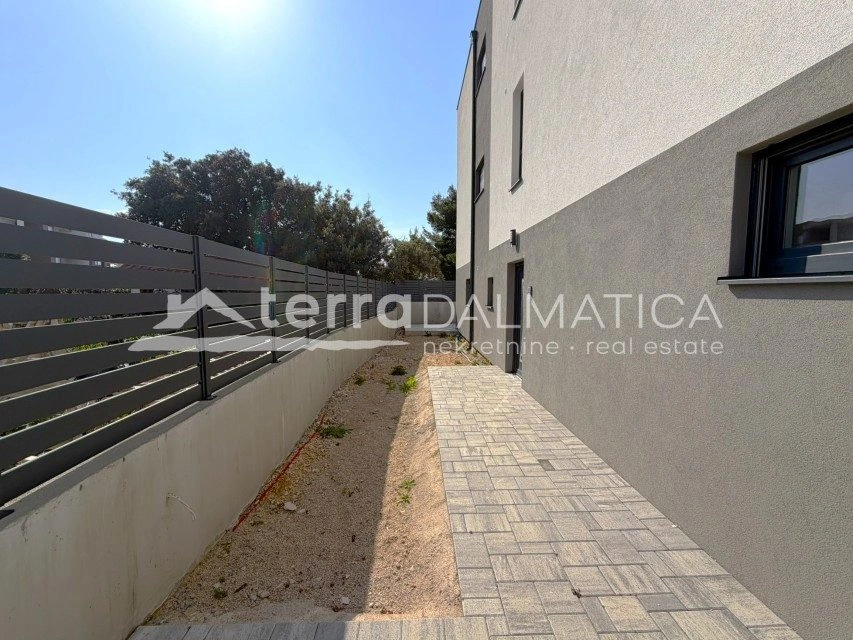 Apartment, Žaborić – Neubau mit Garten, in Meeresnähe