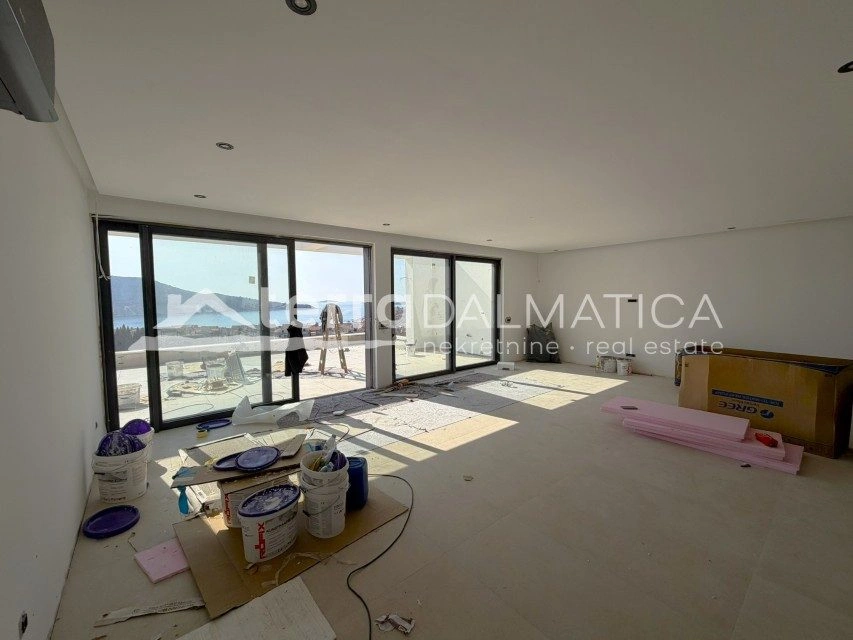 Penthouse, Primošten – Wellnessbereich und Panoramablick