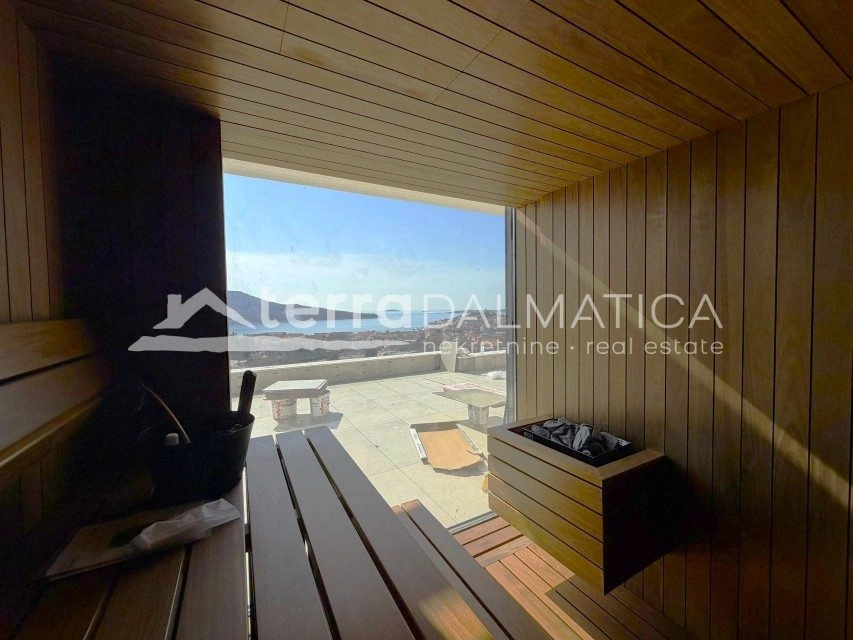 Penthouse, Primošten – Wellnessbereich und Panoramablick