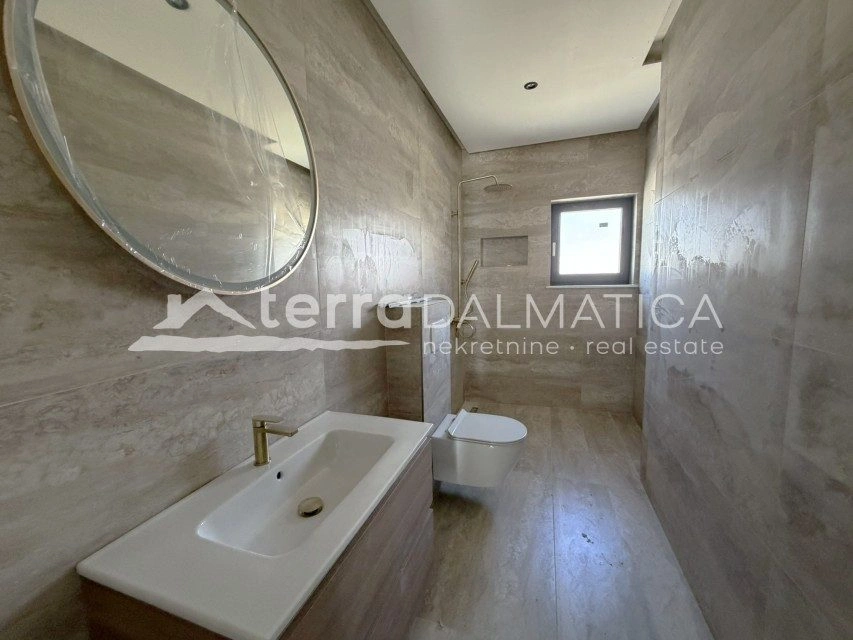 Penthouse, Primošten – Wellnessbereich und Panoramablick