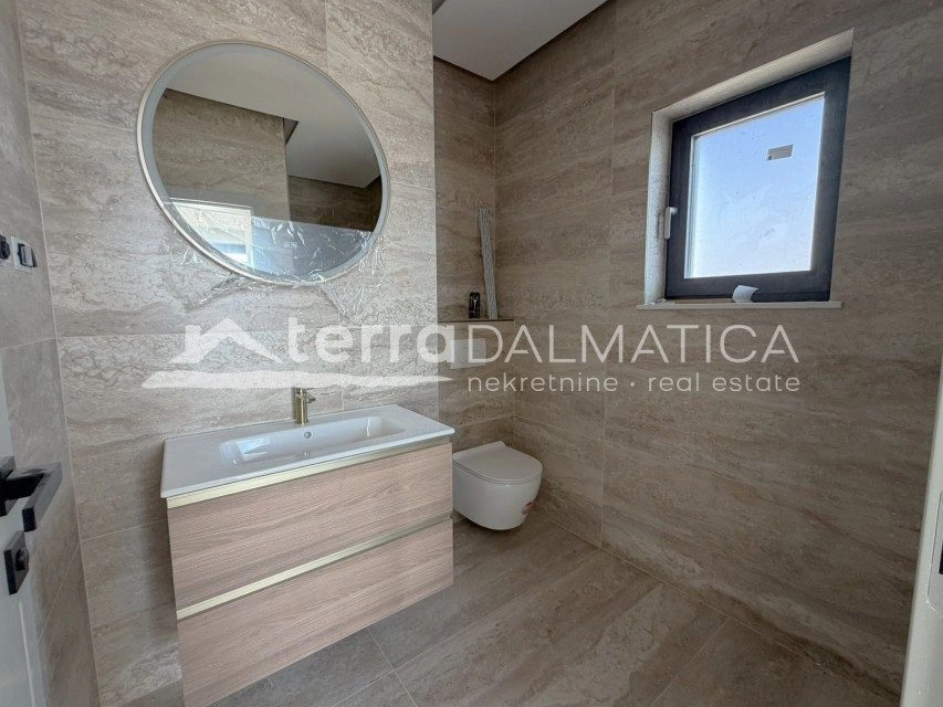 Penthouse, Primošten – Wellnessbereich und Panoramablick