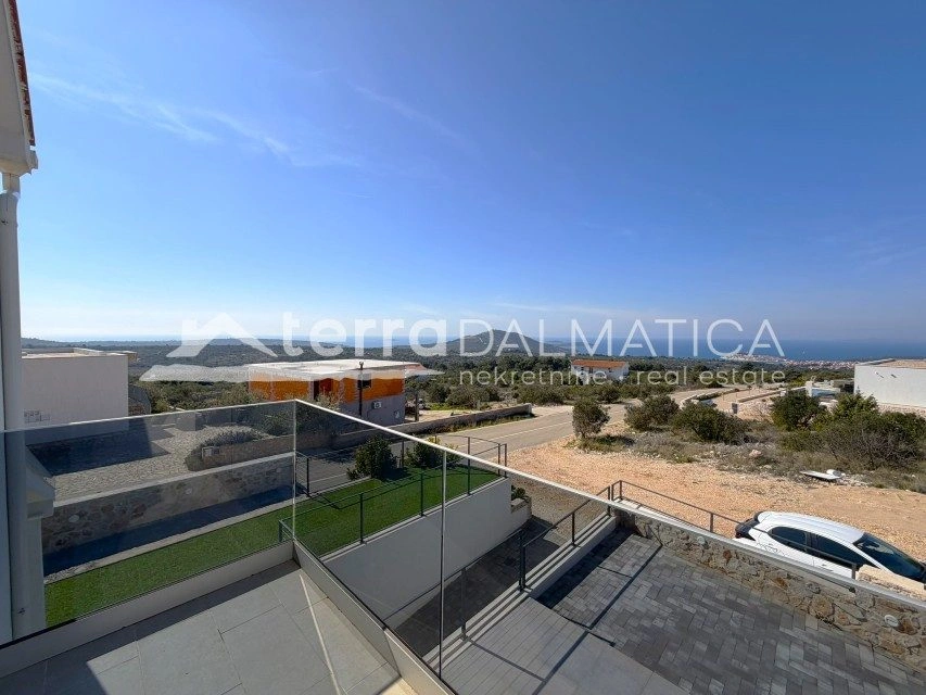 Moderní vila, Primošten – panoramatický výhled a bazén