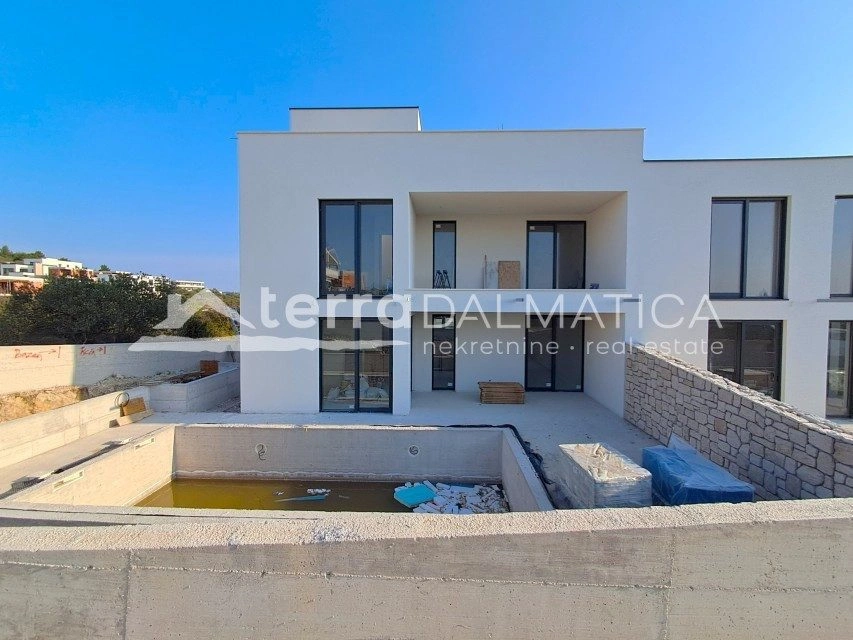 Haus in Vodice – Neubau mit Meerblick