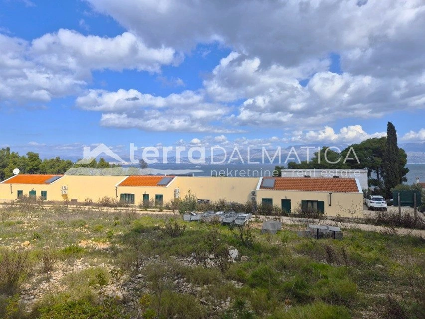 Baugrundstück, Brač – Projekt für eine Villa mit Meerblick und Split
