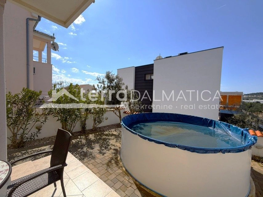 Modernes Haus, Vodice – Pool, Aussicht