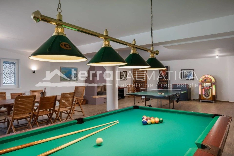 Luxuriöse 5-Sterne-Villa in erster Reihe zum Meer, 1000 m², Region Šibenik