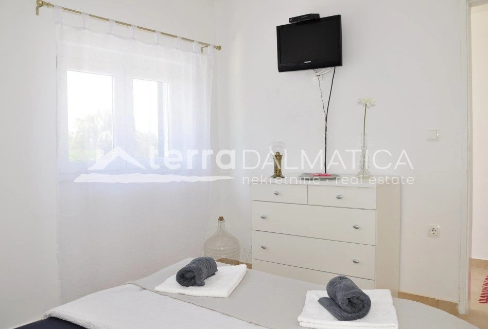 Kuća, okolica Skradina – 3 stana