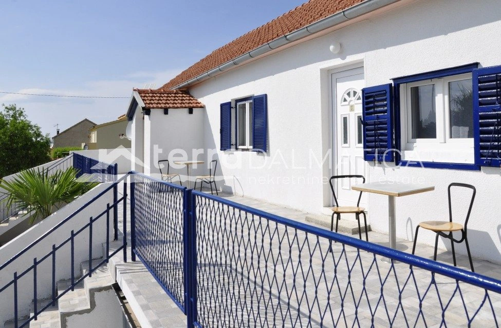 Kuća, okolica Skradina – 3 stana