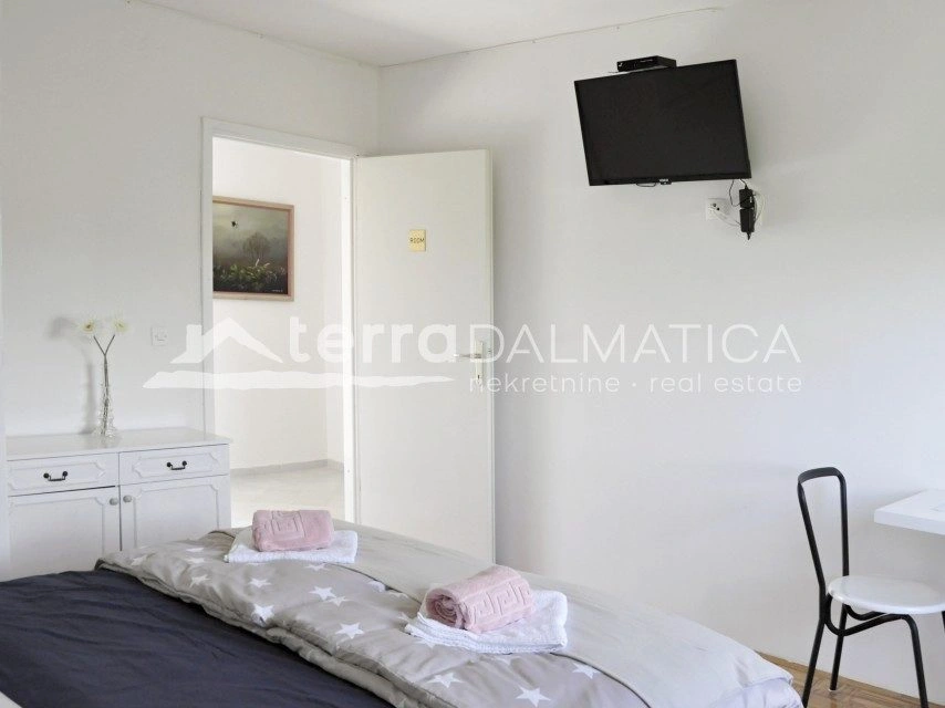 Kuća, okolica Skradina – 3 stana