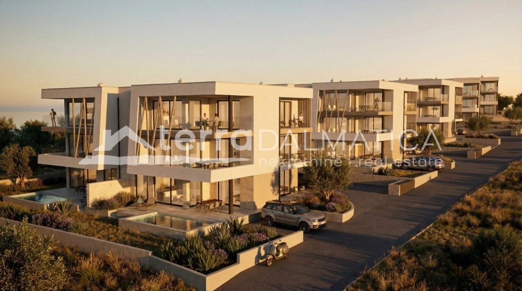 Apartment im Erdgeschoss des Tribunj S2 mit Swimmingpool und Terrassen