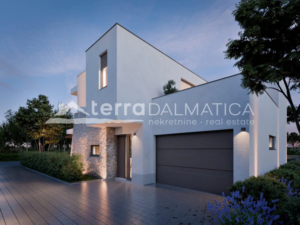 Haus in erster Reihe zum Meer in der Nähe von Šibenik