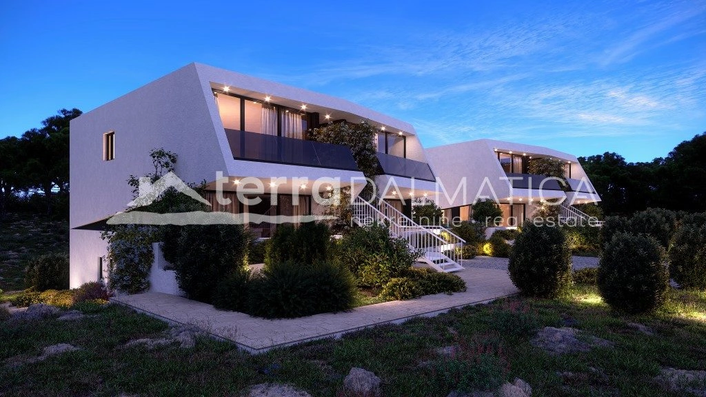 Moderne Wohnung in einem Neubau in Brodarica mit 58 m² Garten, 5 Minuten vom Strand entfernt